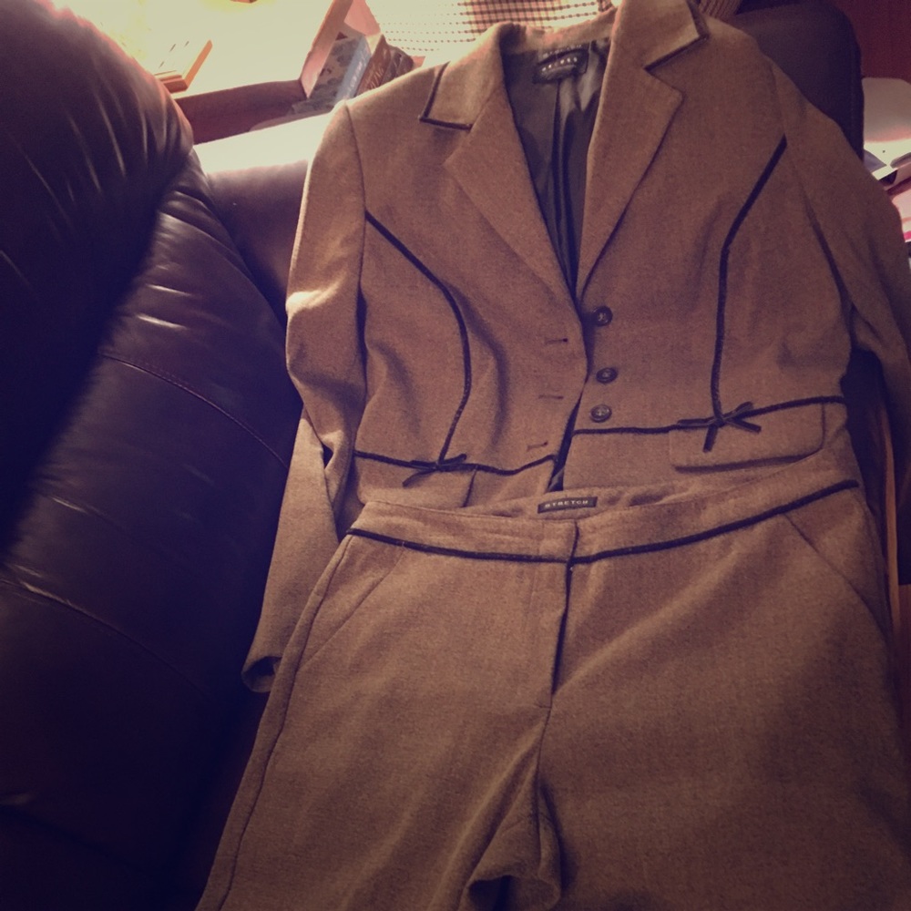 Women’s Suit